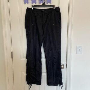 NWOT Bamboo Traders women’s black shimmery cinched‎ hem cargo pants size 10